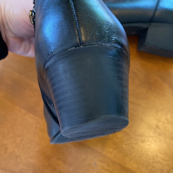 St. John’s Bay Lennon Black Ankle Boot 10 EUC - Picture 5 of 9